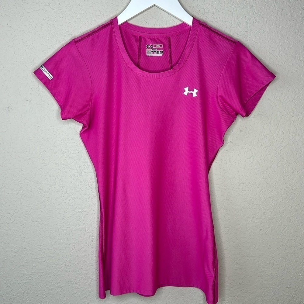 Under Armour Women's Heatgear Workout Top Size Small Pink Short Sleeve
